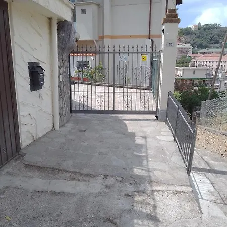 La Collina Della Tranquillita * Σαν Ρέμο