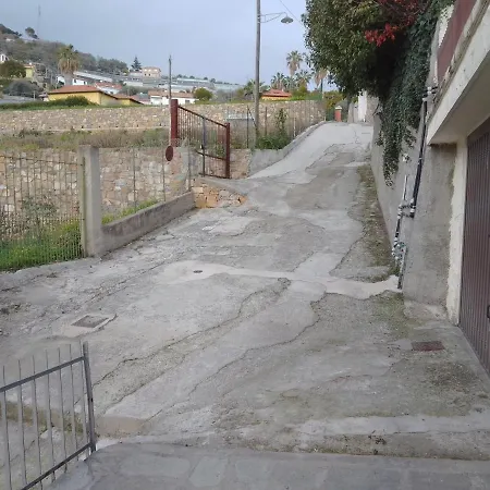 La Collina Della Tranquillita * Σαν Ρέμο